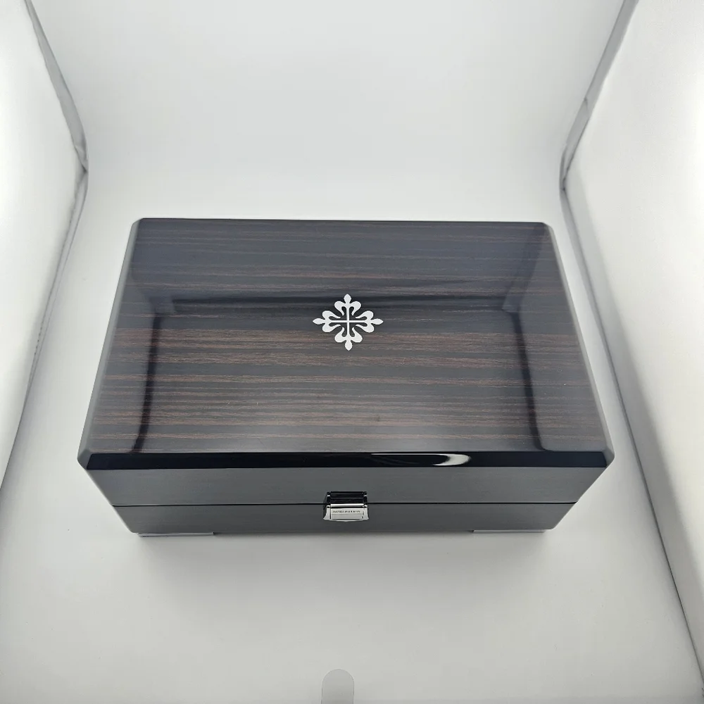 Patek Philippe brown wooden watch box with cover cloth - Picture 16 of 16